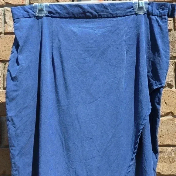 Wrap  Style Skirt - Picture 3 of 9